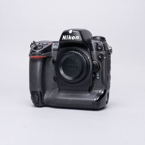 Nikon D2X Body Only