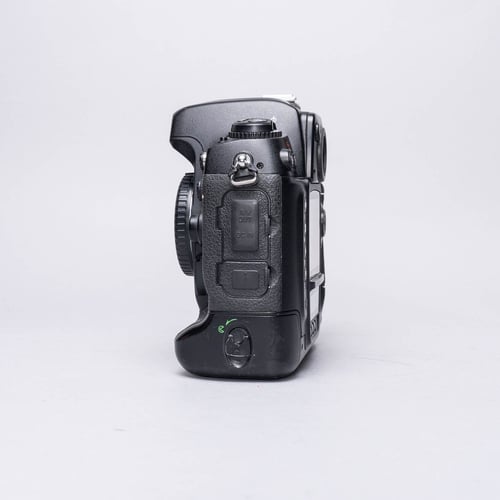 thumbnail-1 for Nikon D2X Body Only