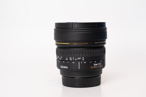 Sigma EX 8mm f/3.5 DG for Nikon DX