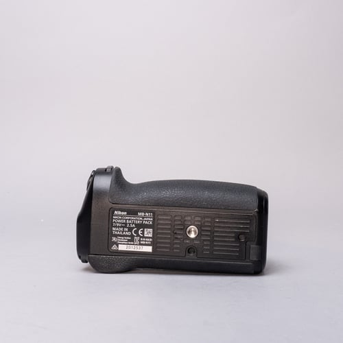 thumbnail-6 for Nikon MB-N11 Battery Grip w/Original Box