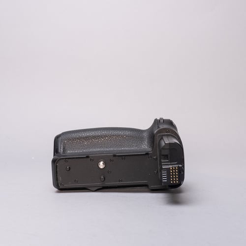 thumbnail-5 for Nikon MB-N11 Battery Grip w/Original Box
