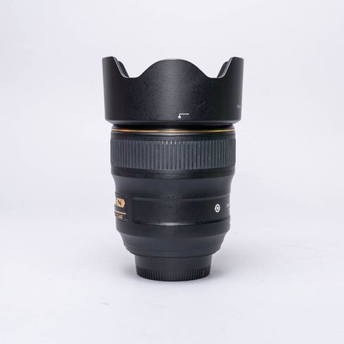 thumbnail-1 for Nikon AF-S 35mm F/1.4 G w/ Hood