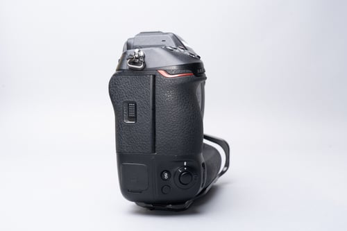 thumbnail-6 for Nikon Z9 Body w/Original Box + Extra EL-EL18d