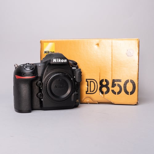 Nikon D850 Body w/Original Box