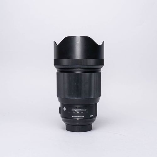 Sigma Art 85mm f/1.4 DG w/Hood for Nikon F