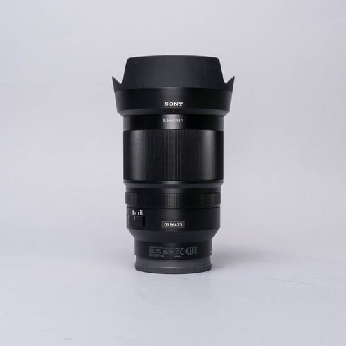 Sony FE 35mm f/1.4 Distagon ZA Lens w/Hood