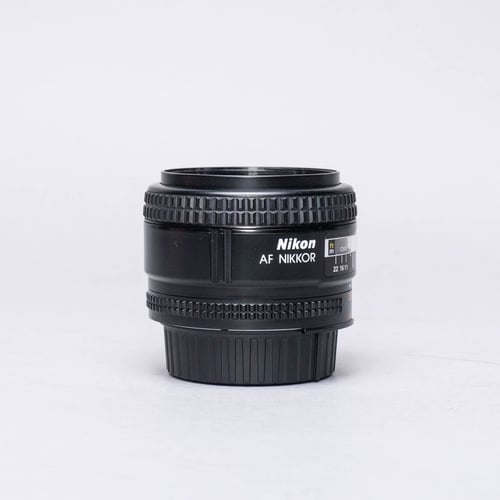 thumbnail-3 for Nikon 28mm F/2.8D Lens w/ HN-2 Hood