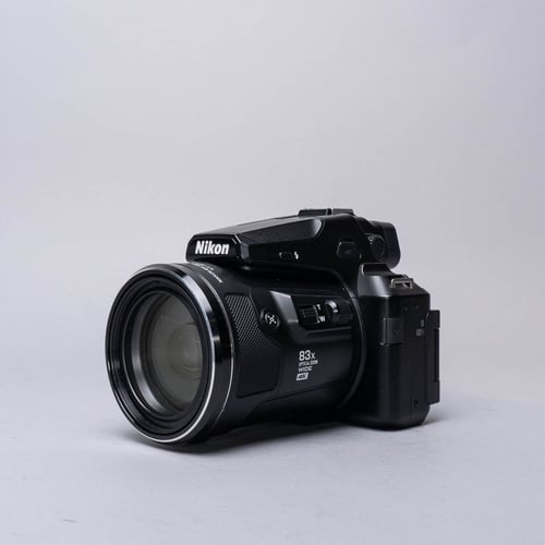 Nikon Coolpix P950 w/HN-CP20 Hood