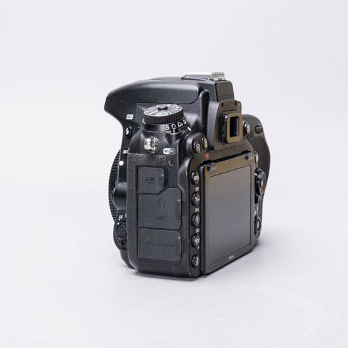 thumbnail-1 for Nikon D750 Body **High shutter count**