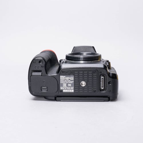 thumbnail-6 for Nikon D750 Body **High shutter count**