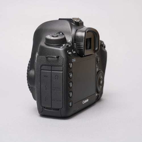 thumbnail-3 for Canon EOS 5D Mark III Body Only