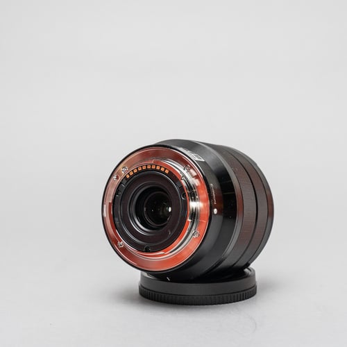 thumbnail-6 for Sony E 10-18mm f/4 OSS Lens w/Hood + Original Box