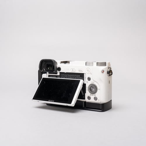 thumbnail-3 for Sony A6000 Body (White) w/L-Bracket
