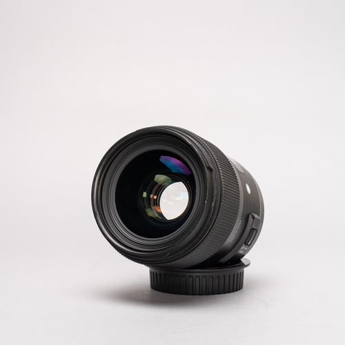 thumbnail-4 for Sigma Art 35mm f/1.4 DG Lens for Canon EF