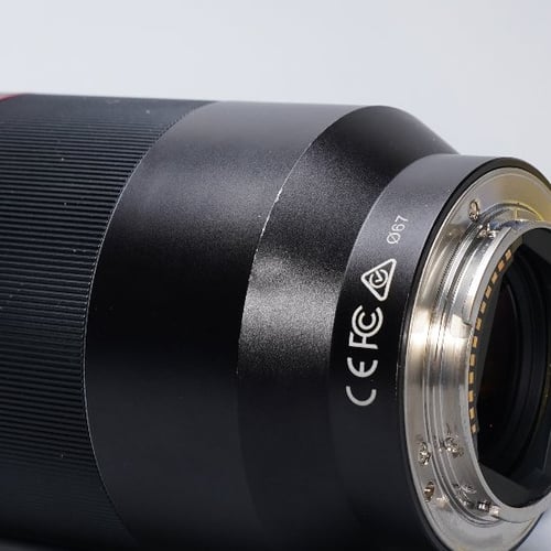 thumbnail-4 for Samyang 35mm 1.4 for Sony FE Mount – Very Good Condition