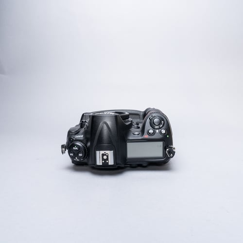 thumbnail-4 for Nikon D300 Body w/MD-D10 Battery Grip