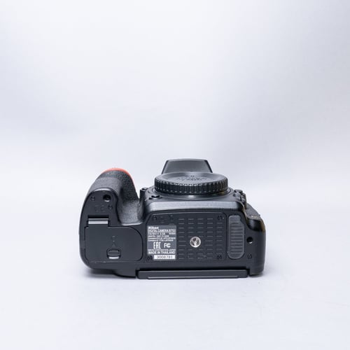 thumbnail-6 for Nikon D750 Body Only