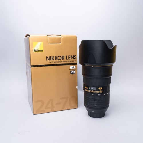 Nikon AF-S 24-70mm 2.8E ED VR Lens w/Original Box