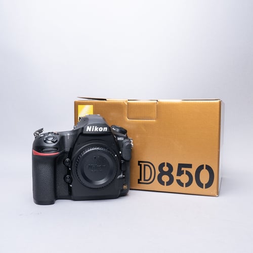 Nikon D850 Body w/Original Box