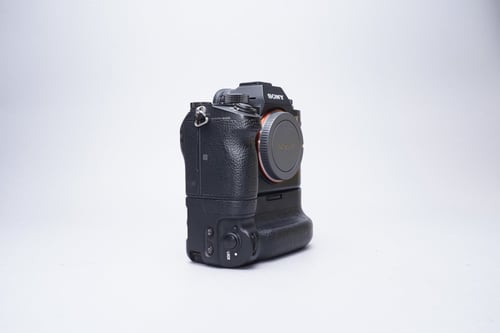 thumbnail-3 for Sony A9 Body w/VG-C3EM Grip