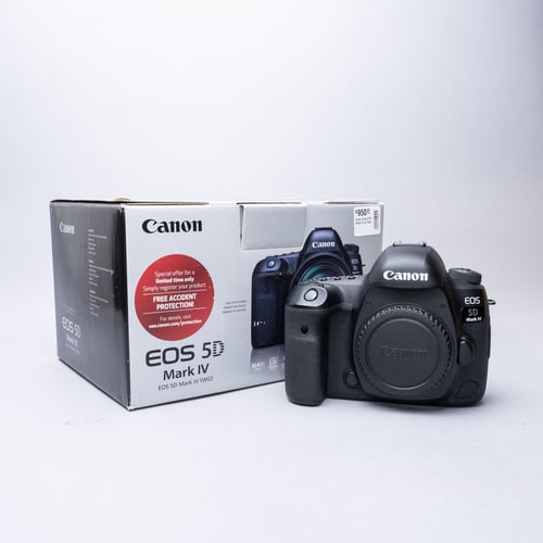 Canon 5D Mark IV w/ Box