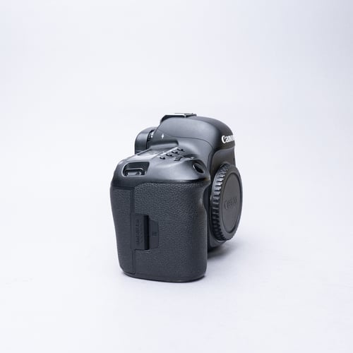 thumbnail-4 for Canon 5D Mark IV w/ Box