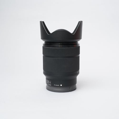 thumbnail-3 for Sony FE 28-70mm F/3.5-5.6 Lens w/Hood