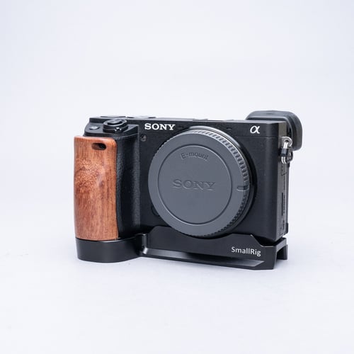 Sony A6400 Body w/Smallrig Grip
