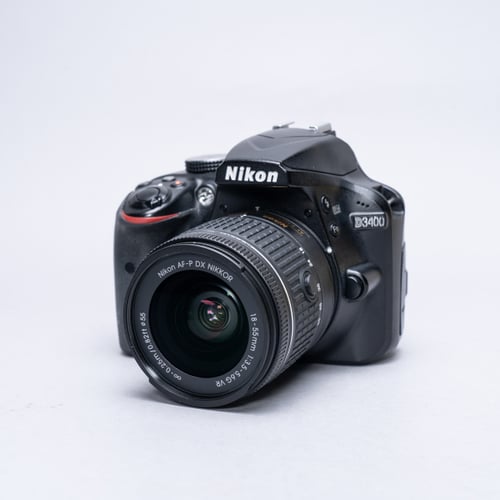 Nikon D3400 Body w/ 18-55mm Lens