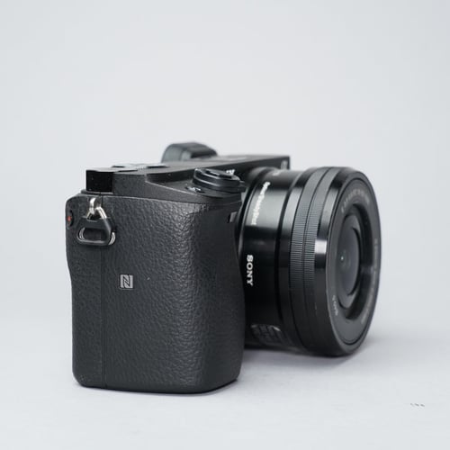 thumbnail-3 for Sony A6400 w/16-50mm Lens