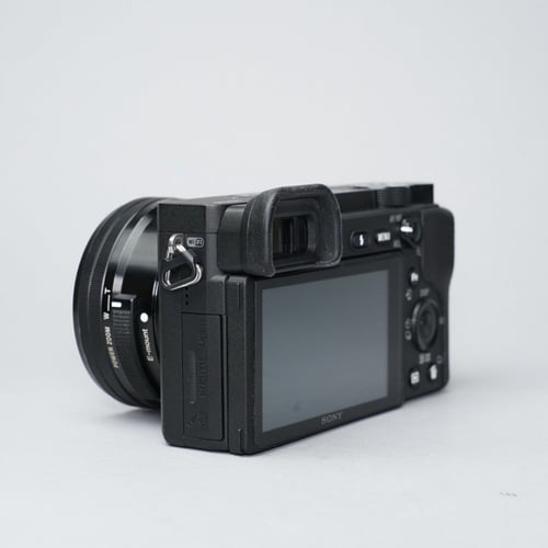 thumbnail-1 for Sony A6400 w/16-50mm Lens