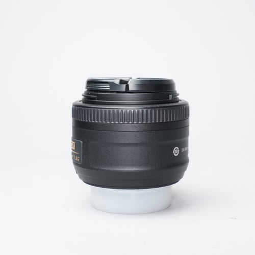 thumbnail-1 for Nikon DX AF-S 35mm f/1.8 G Lens