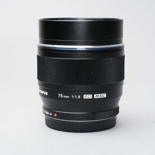 Olympus 75mm f/1.8 PRO Lens for MFT