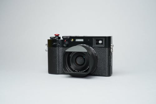 Fujifilm X100V
