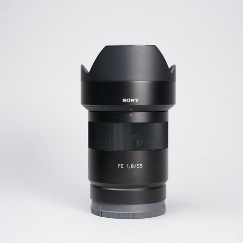 View Sony FE 55mm f/1.8 ZA Sony FE 55mm f/1.8 ZA