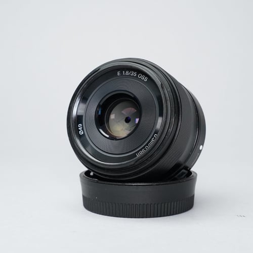 thumbnail-4 for Sony E 35mm F1.8 OSS Lens