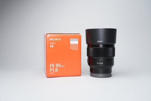 Sony FE 85mm f/1.8 Lens w/Original Box