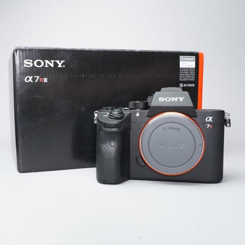 Sony Alpha A7R III w/ Box