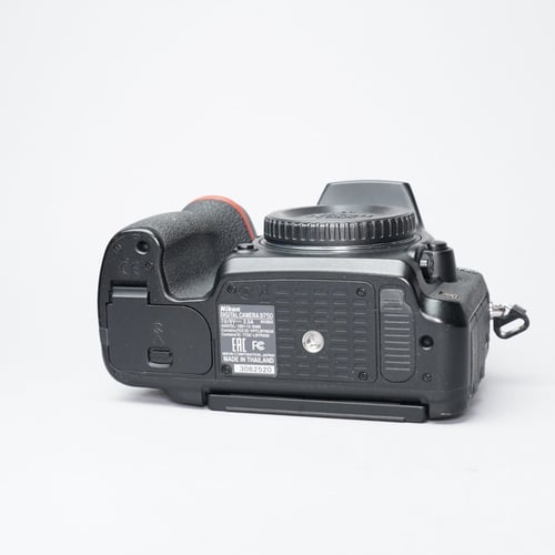 thumbnail-5 for Nikon D750 Body Only