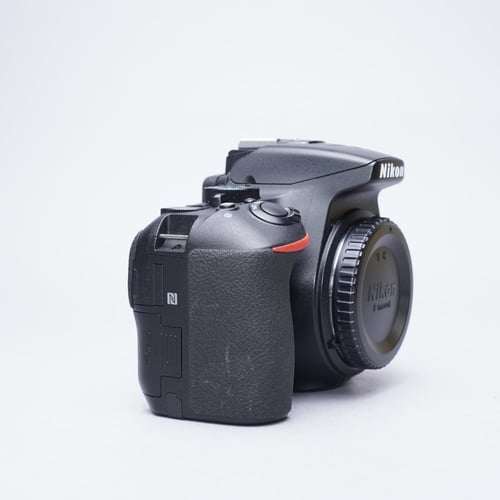 thumbnail-4 for Nikon D5600 w/Original Box