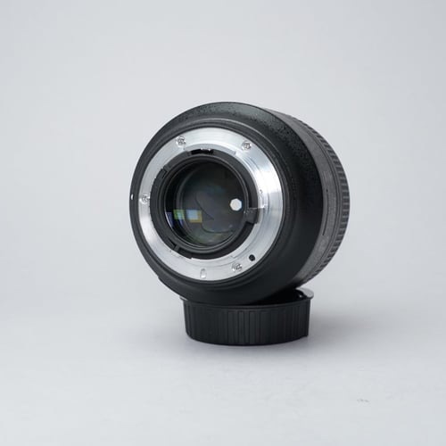 thumbnail-5 for Nikon AF-S NIKKOR 85mm f/1.8 G Lens w/Hood
