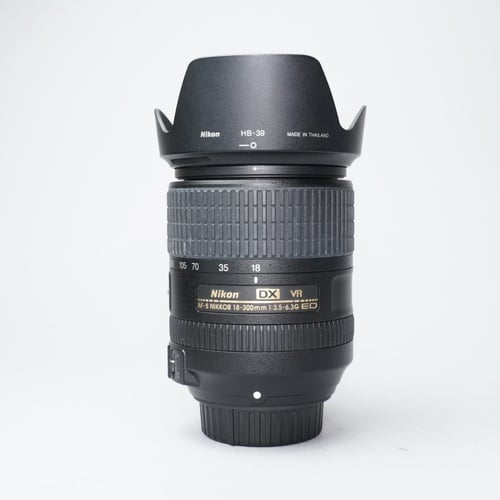 Nikon AF-S DX NIKKOR 18-300mm f/3.5-6.3 G ED VR
