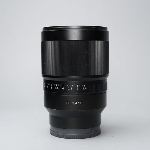 Zeiss Distagon T* 35mm f/1.4 ZA for Sony E-Mount