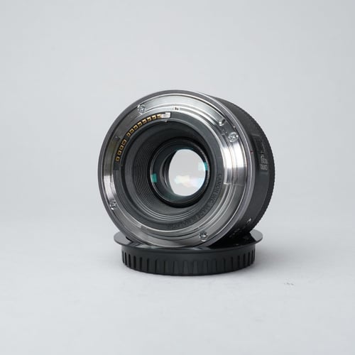 thumbnail-5 for Canon RF 50mm f/1.8 STM Lens