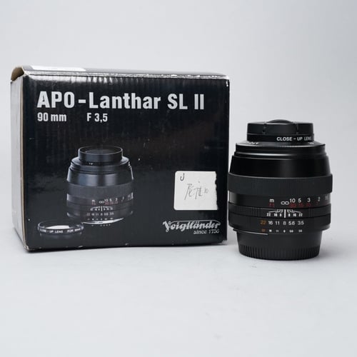Voigtlander APO-Lanthar 90mm f/3.8 SL II Lens for Nikon F