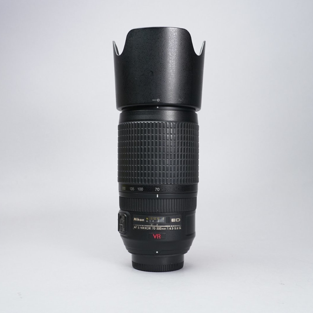 Nikon 70-300mm f/4.5-5.6G ED VR IF — image 1