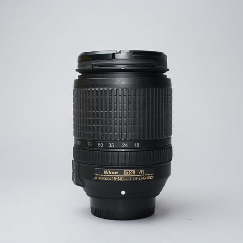 Nikon AF-S DX NIKKOR 18-140mm f/3.5-5.6 G ED VR