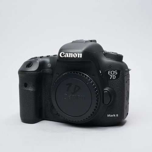 View Canon EOS 7D Mark II Body Only Canon EOS 7D Mark II Body Only