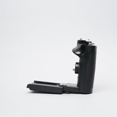 thumbnail-7 for Bronica ETRSI w/ 75mm F/2.8 w/ AE-III Finder, WLF, Grip & 120 Back