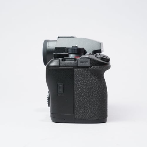 thumbnail-8 for Panasonic Lumix S1R II Camera Body
